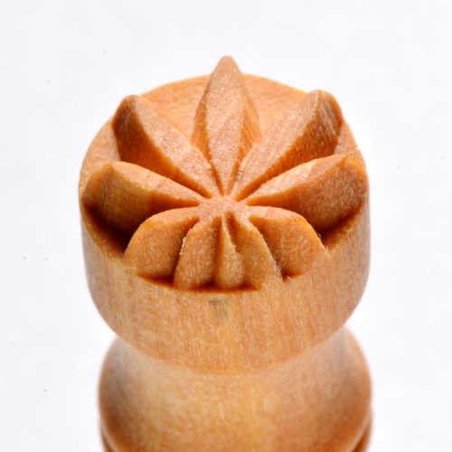 Scs-058 Small Round Stamp – Hemp Leaf