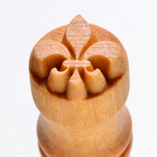Scs-130 Small Round Stamp – Fleur-de-lis